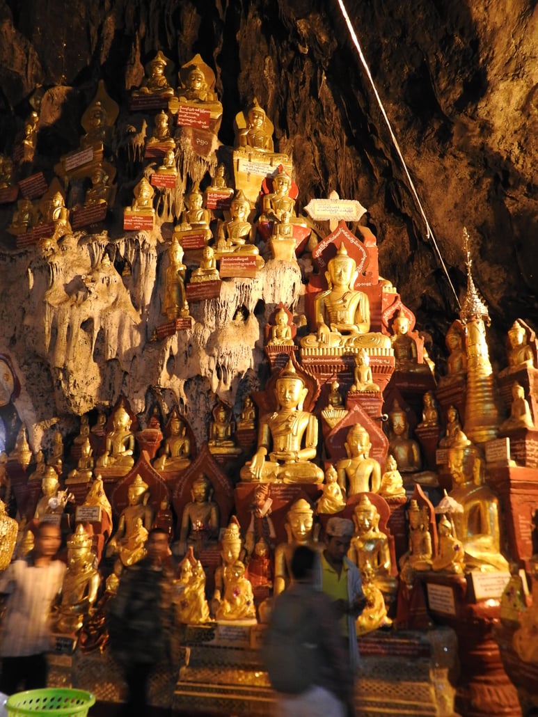 Lot of Buddhas.jpg